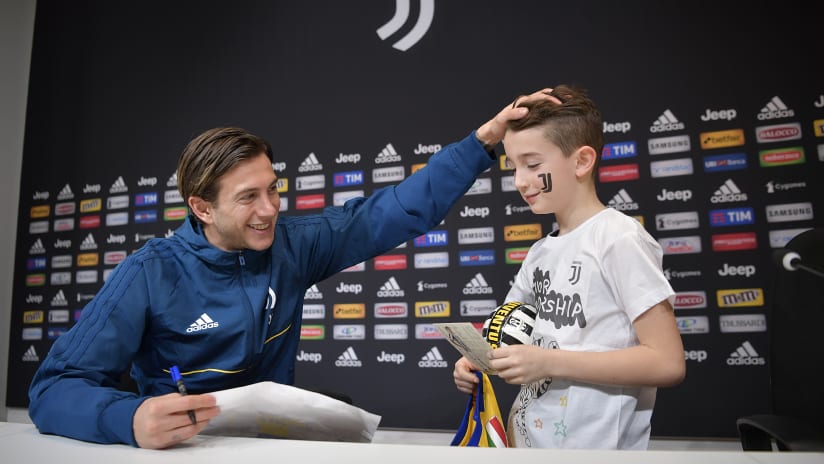 Federico Bernardeschi incontra i Junior Reporter