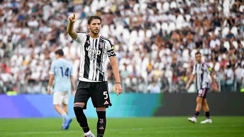 INSIDE Juventus v Juventus Next Gen