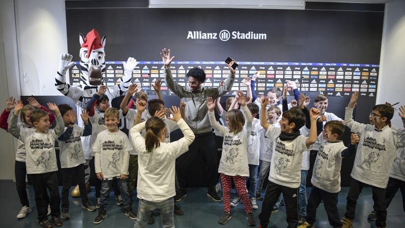 Juan Cuadrado incontra i Junior Reporter 