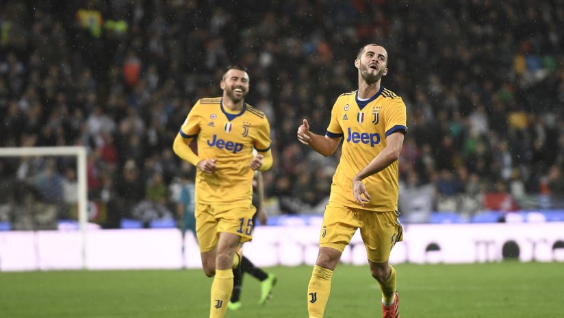 Barzagli Pjanic Udinese Juve