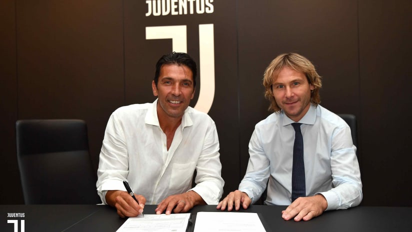 Buffon_firma05.jpg