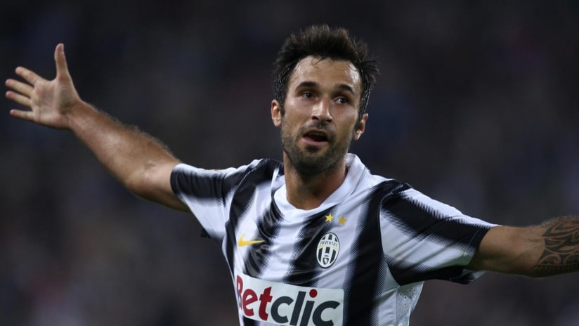 Vucinic vs Bologna 2011