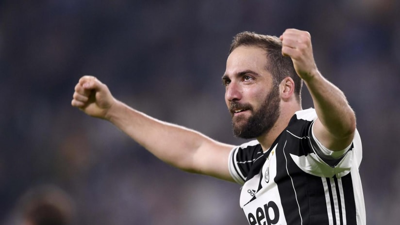 higuain_juventus-chievo_apr2017.jpg