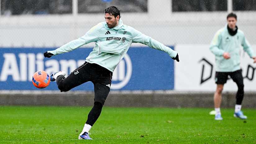 Juventus training under the rain