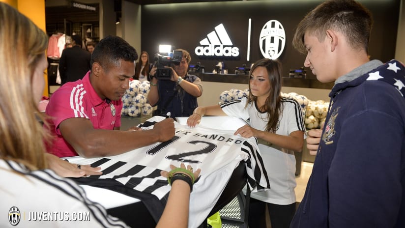 Alex Sandro store 3