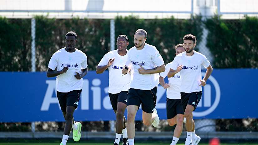 David and João Mário first training with the team