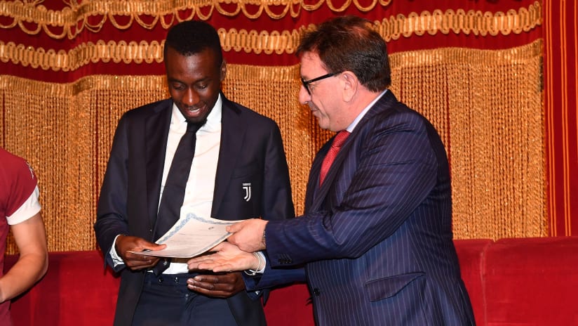 batch_matuidi_premio775307243VP011_Juventus_Pla.JPG