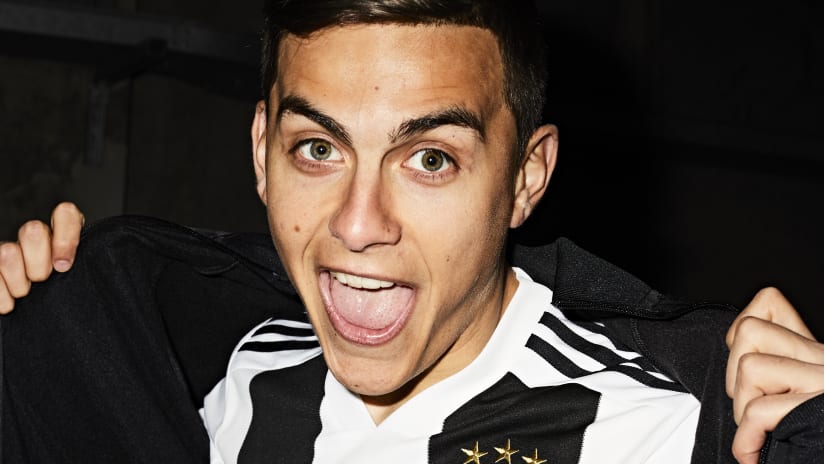 FW18_AClubs_2D_Juventus_SoccerBible_Dybala_098.jpg