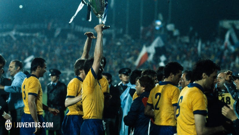 wm_juveporto_1984.jpg