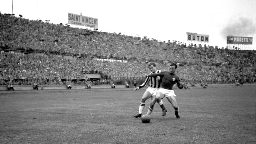 Boniperti Juve-Fiorentina 1953-54