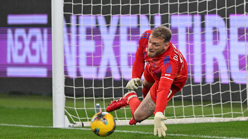 Di Gregorio & Perin's top 10 saves - Season 2024/25 