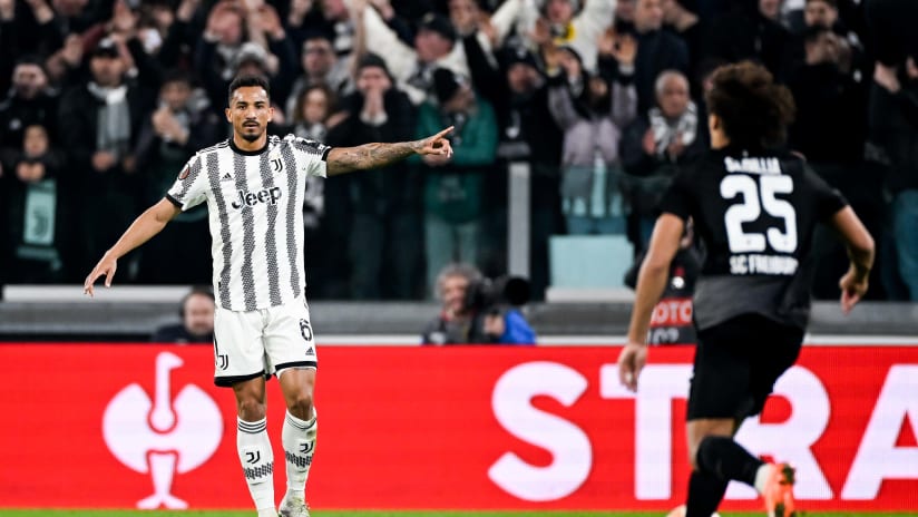 Juventus - Friburgo | Danilo: «Siamo contenti per la vittoria»