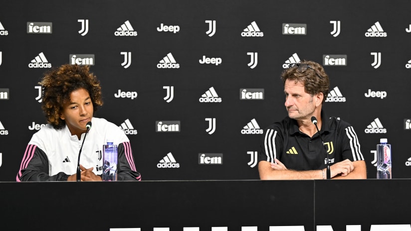 Women | Sara Gama e Mister Montemurro presentano Juventus - Ozkhetpes