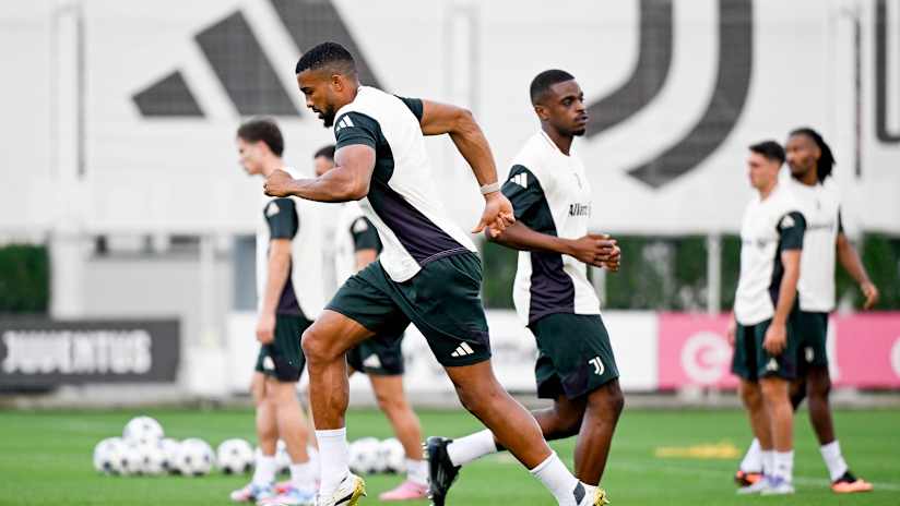 L'allenamento della Juventus in vista dell'esordio in Champions League