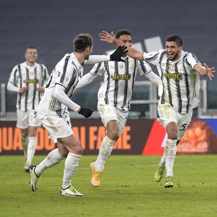 Black & White Stories: un esordio come Rafia...