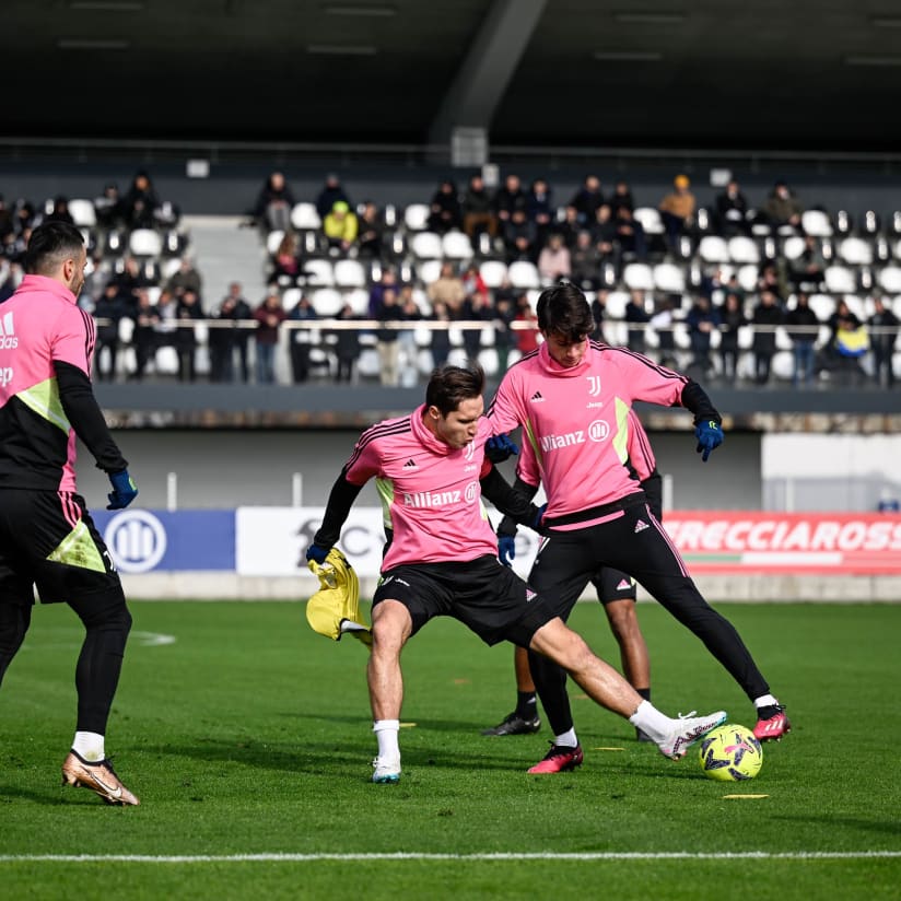 GALLERY | TRAINING IN FRONT OF THE FANS