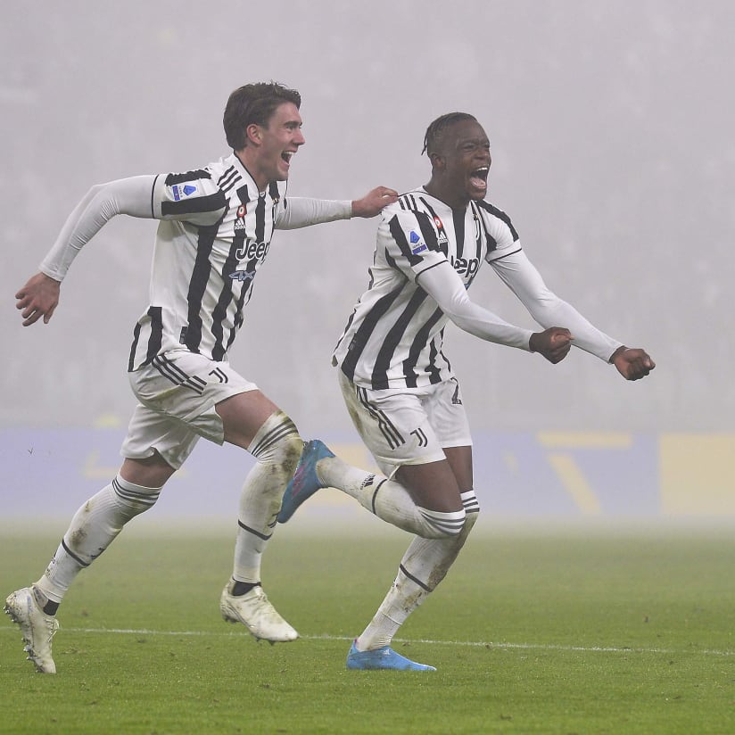 Black & White Stories: Debut Glories