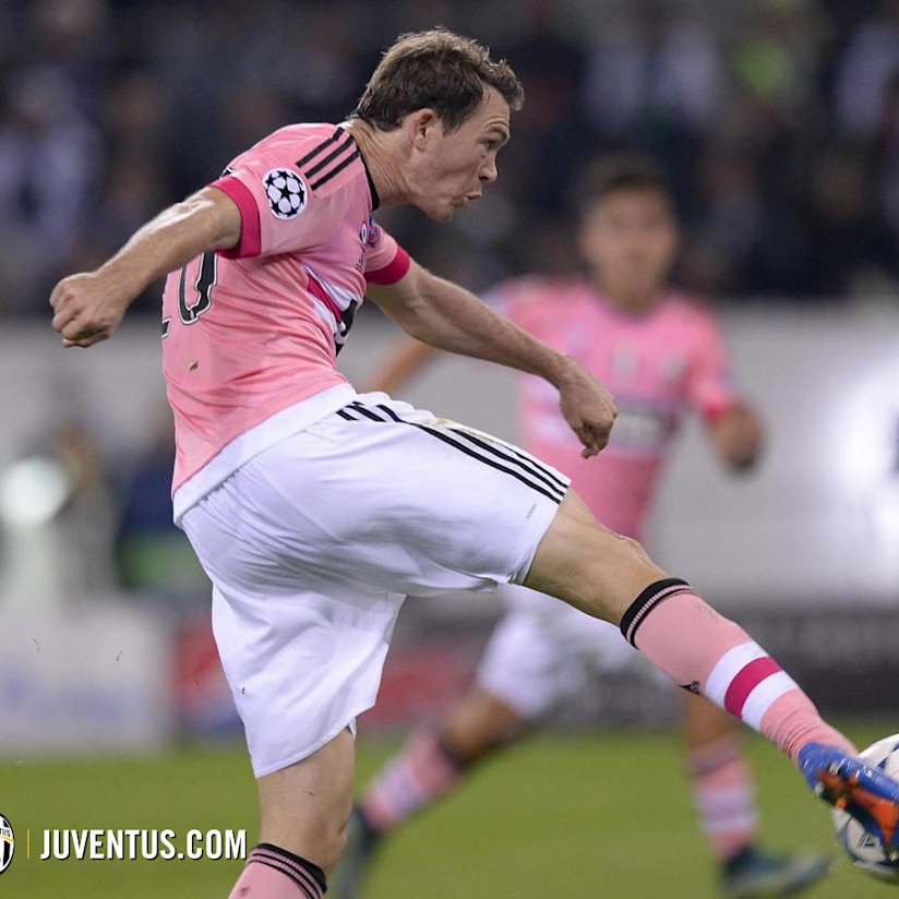 Ten-man Juve battle to Borussia-Park draw