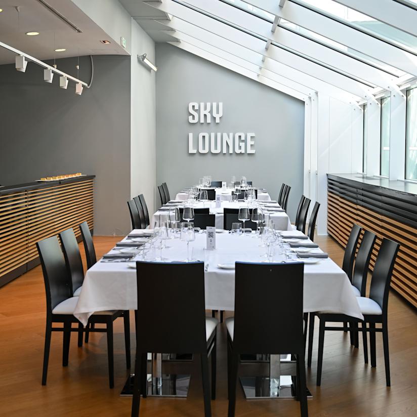 Sky Box Lounge_2_modificata