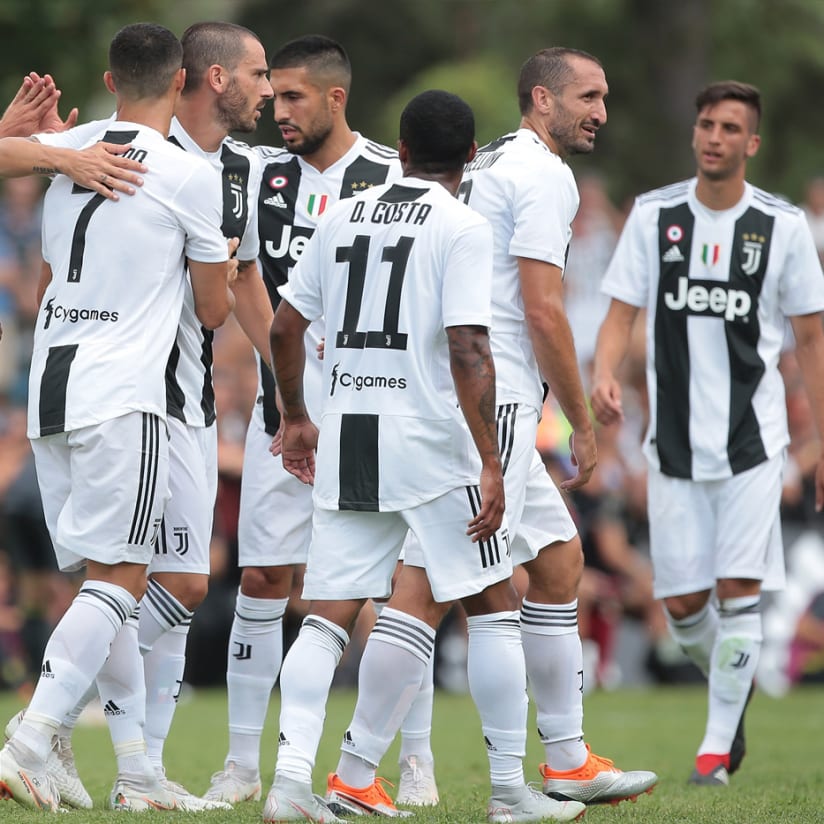 Villar Perosa, una festa in bianconero