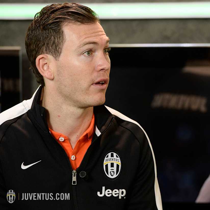 Lichtsteiner looking forward to Sampdoria test