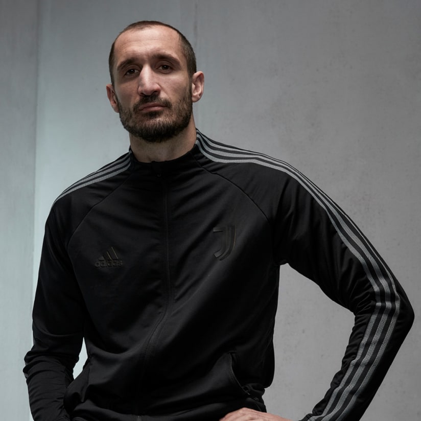 OFFICIAL TRAINING KIT 2020/21