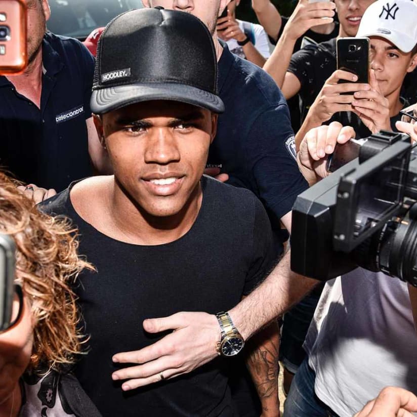 Le visite mediche di Douglas Costa