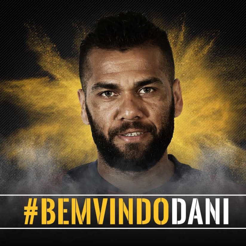 Dani Alves signs for Juventus