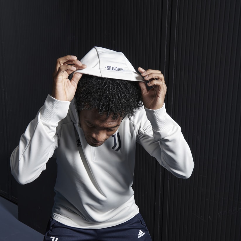 OFFICIAL TRAINING KIT 2020/21