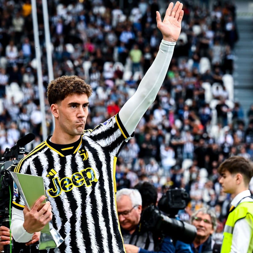 Vlahovic awarded best striker in Serie A!