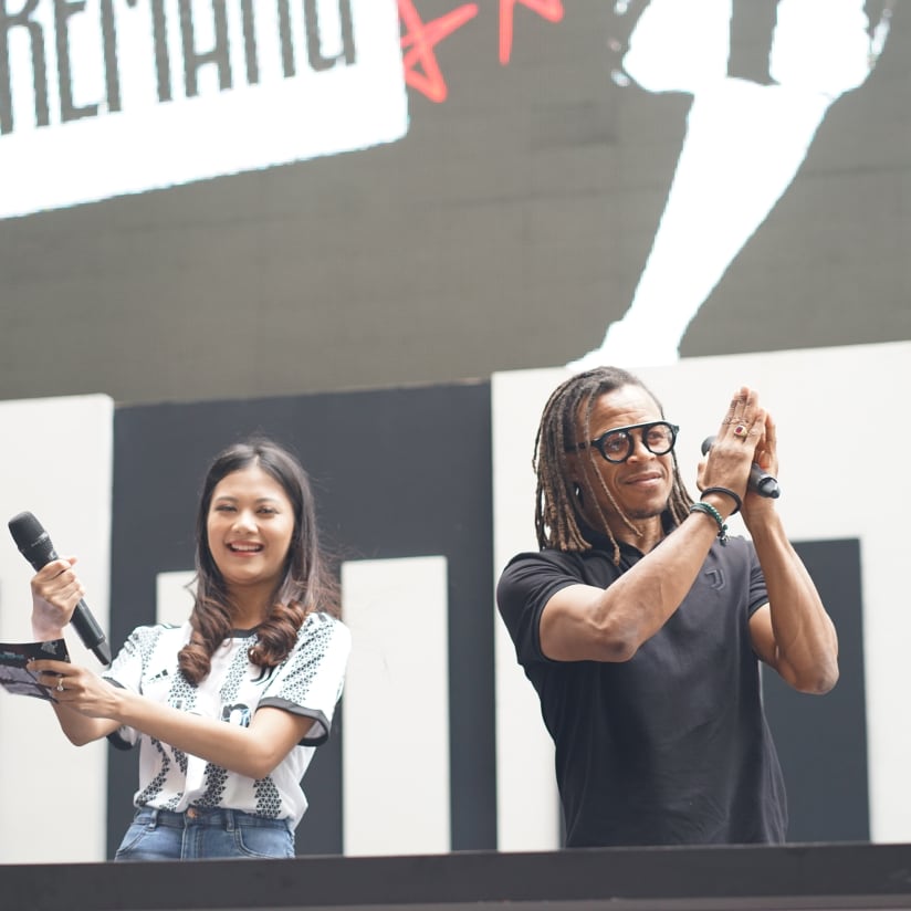 Gallery | Un ospite speciale in Indonesia: Edgar Davids!