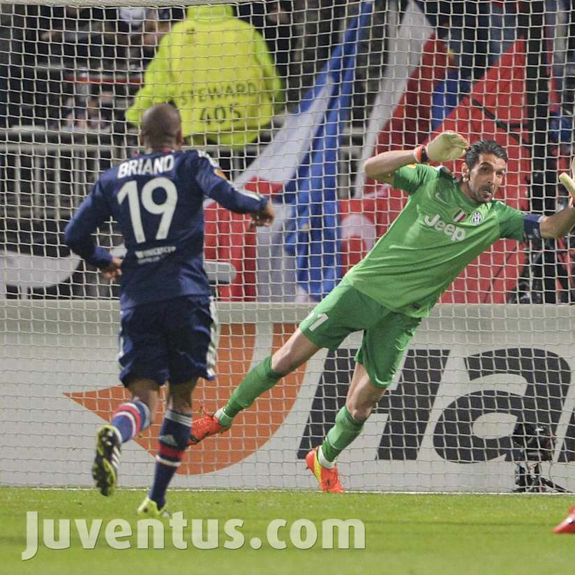 700 volte Buffon
