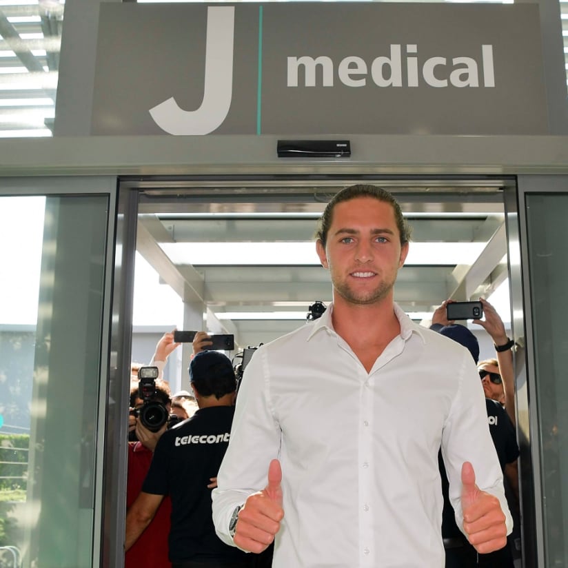Adrien Rabiot arrives for Juventus medical