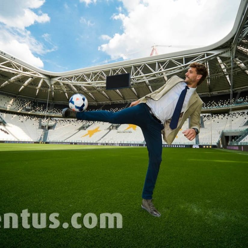 Il Re Leone alla scoperta dello Stadium - 'El Rey León' explores his kingdom