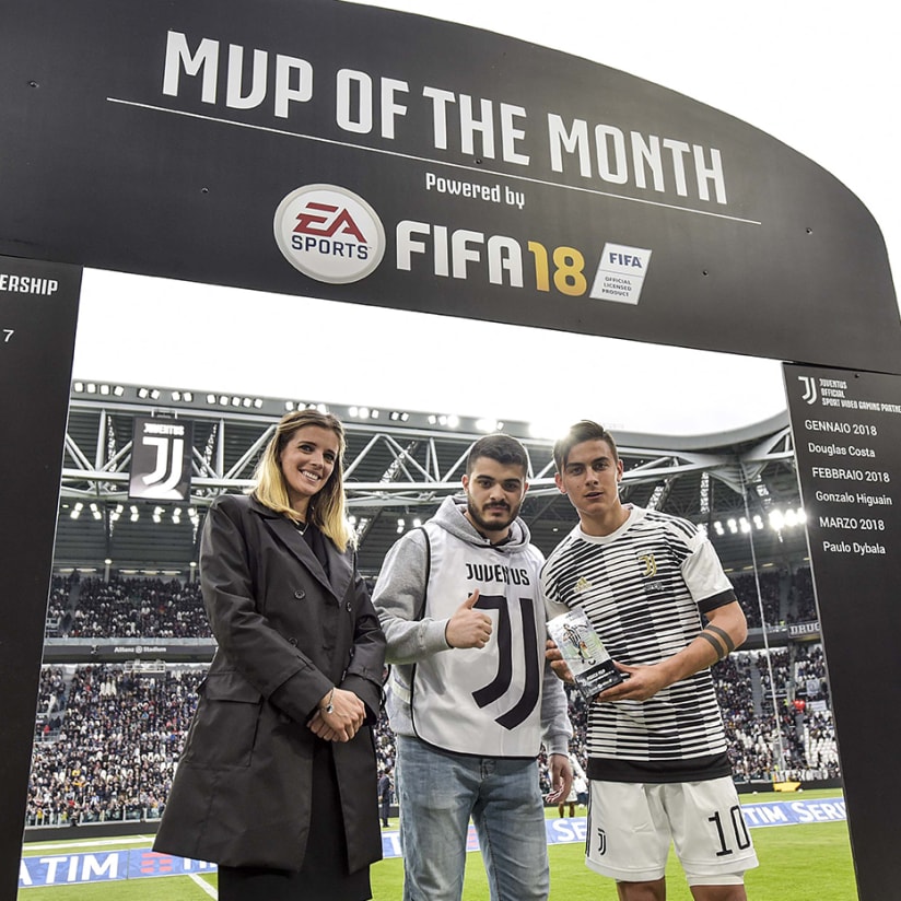 Paulo Dybala given MVP award at Juve-Samp