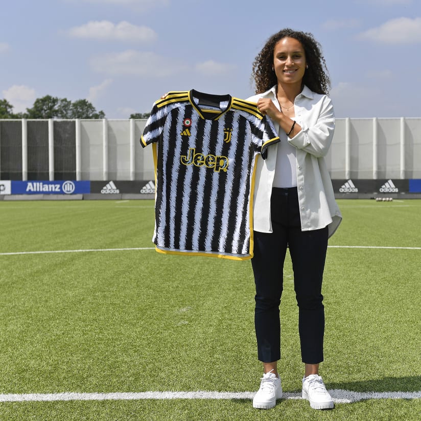 Ella Palis becomes a Juventus player!