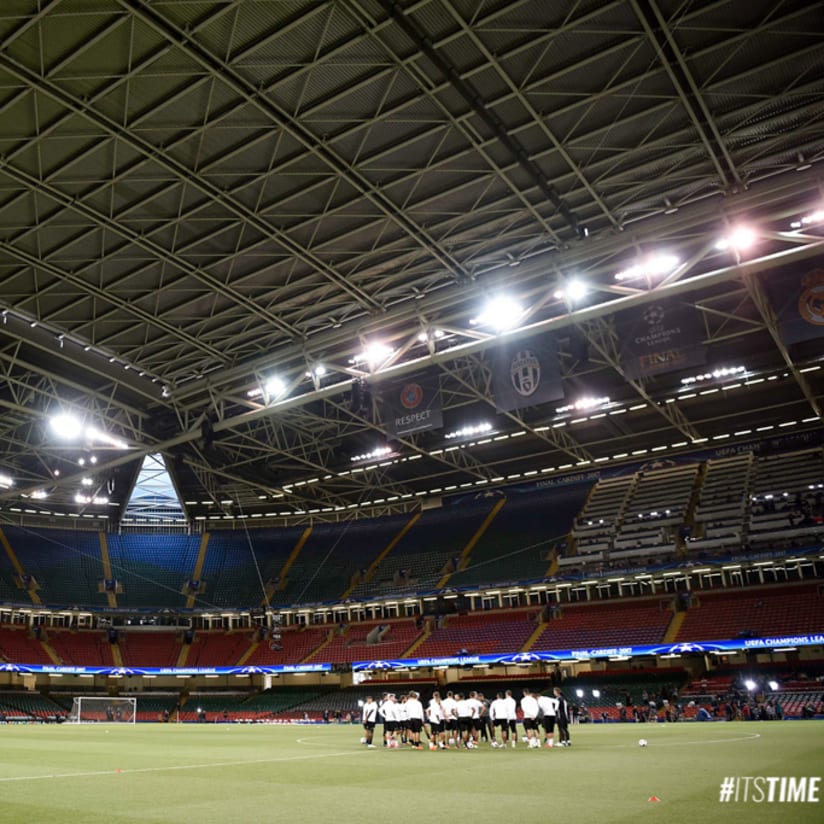 L'allenamento dei bianconeri a Cardiff