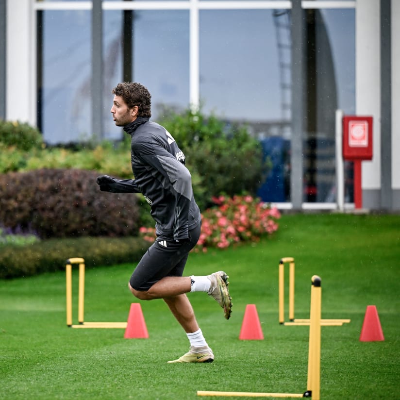 Training Center | Genoa-Juve in sight