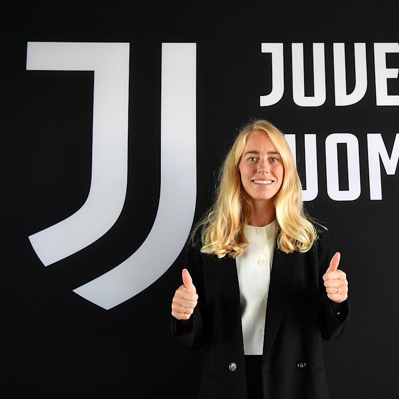 Ufficiale | Amalie Vangsgaard è bianconera
