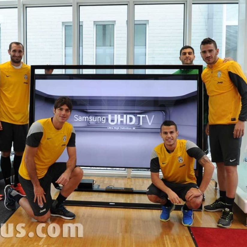 La Juve si diverte con Samsung - Video game challenge with Samsung