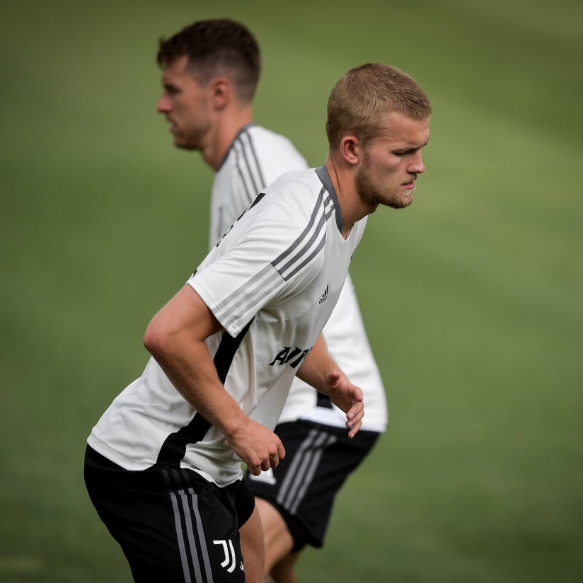 Gallery |  A new week of work has begun