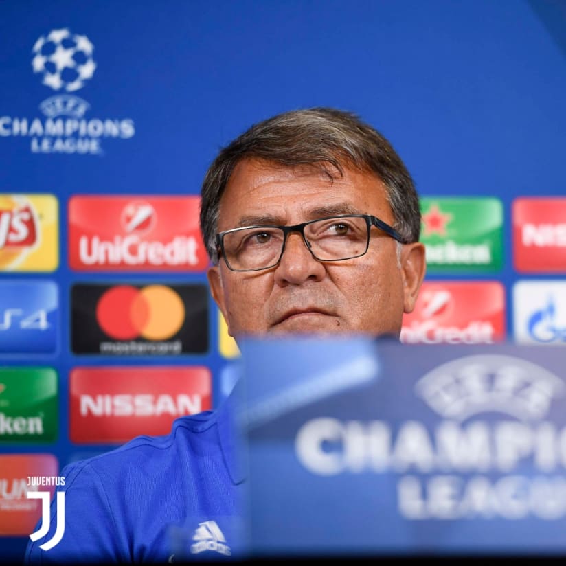 La conferenza stampa dell'Olympiacos