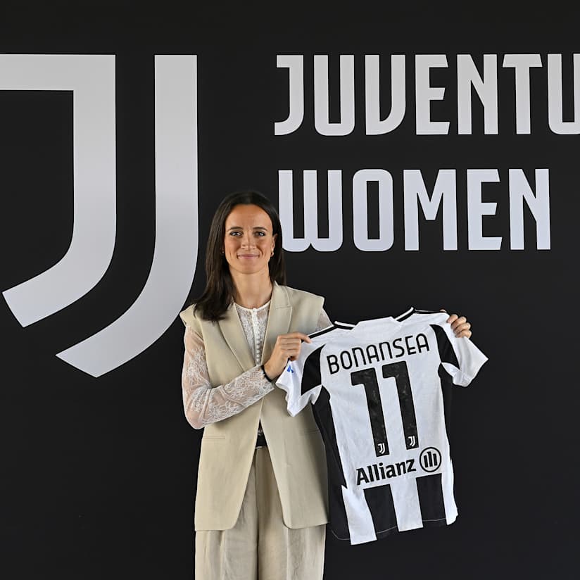 Barbara Bonansea renews!