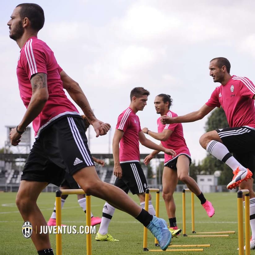 Chiellini kembali berlatih dengan skuad