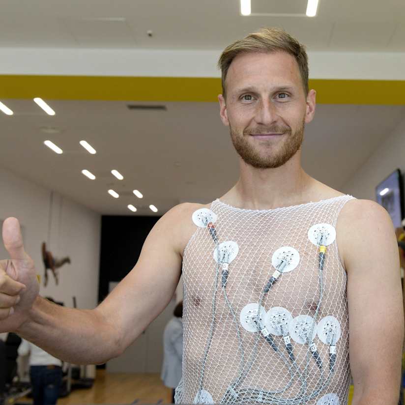 Höwedes: visite mediche terminate