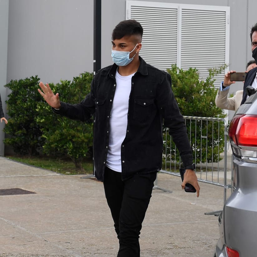 Kaio Jorge undergoes medical tests