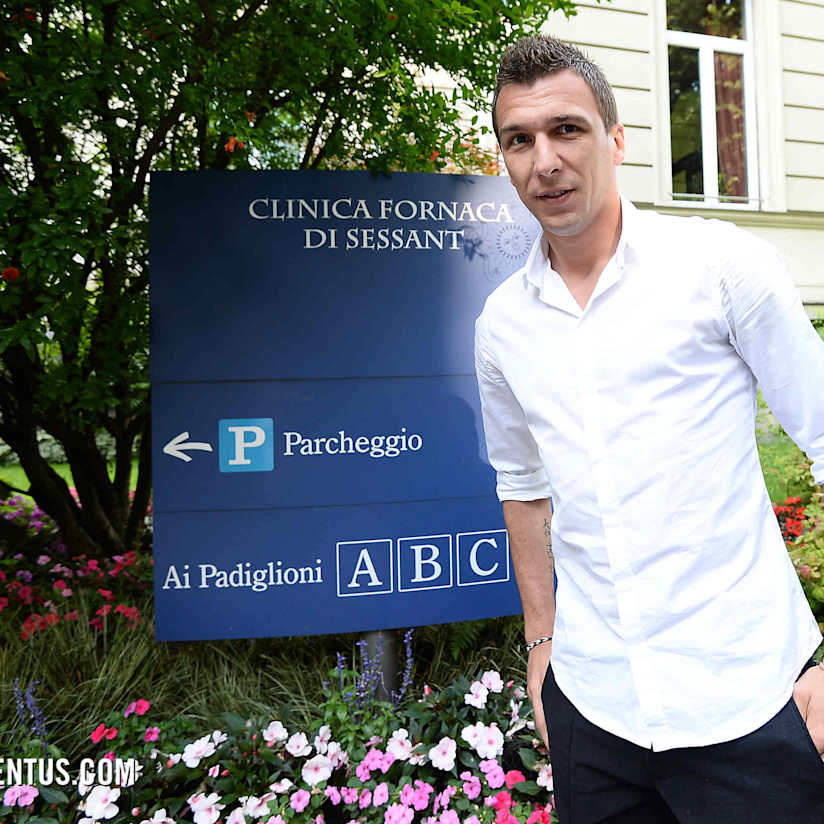 Mandzukic completes medical