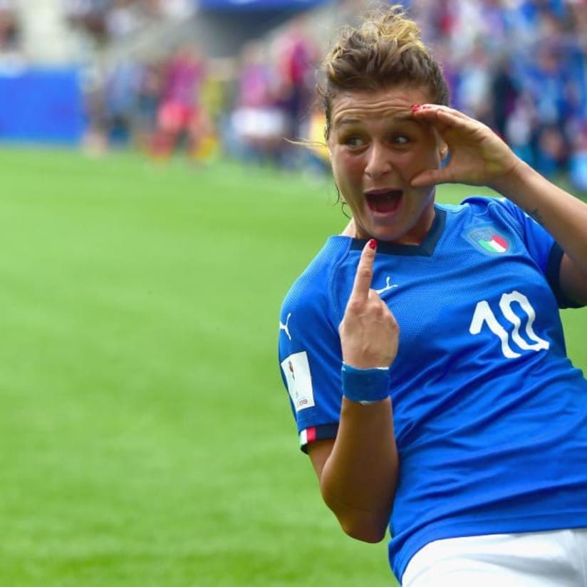 Tripletta di Girelli e doppietta di Galli, Azzurre super agli ottavi