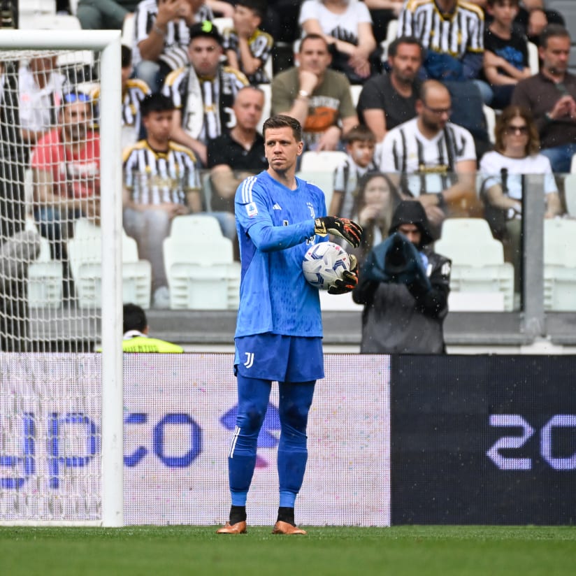 200 league appearances for Tek