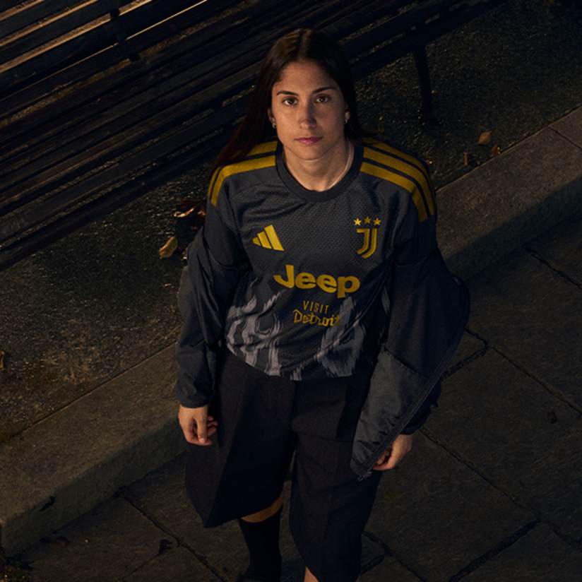 THIRD KIT 26/27